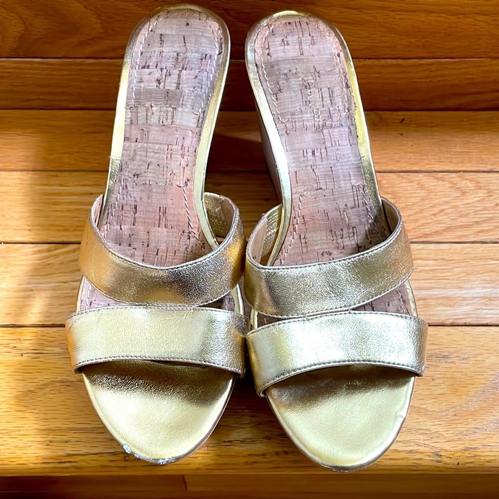 Nine West Gold Double Strap Platform Heels Sandals Size 9 M